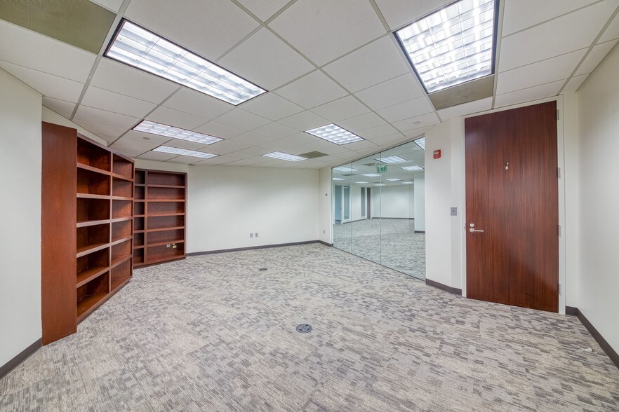 More Photos Of 2970 Clairmont Rd NE, Atlanta Medical For Lease