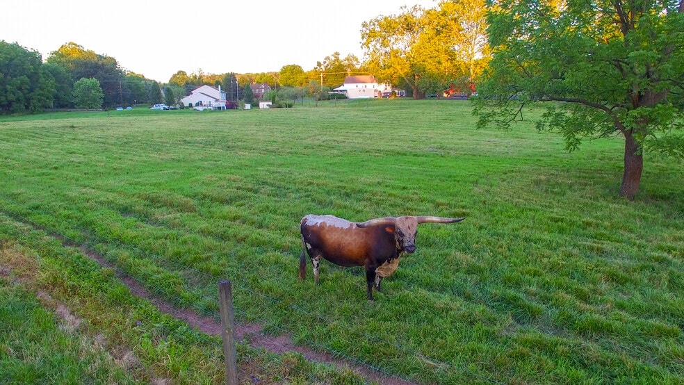 More Photos Of 898 Allentown Rd, Telford Restaurant For Sale