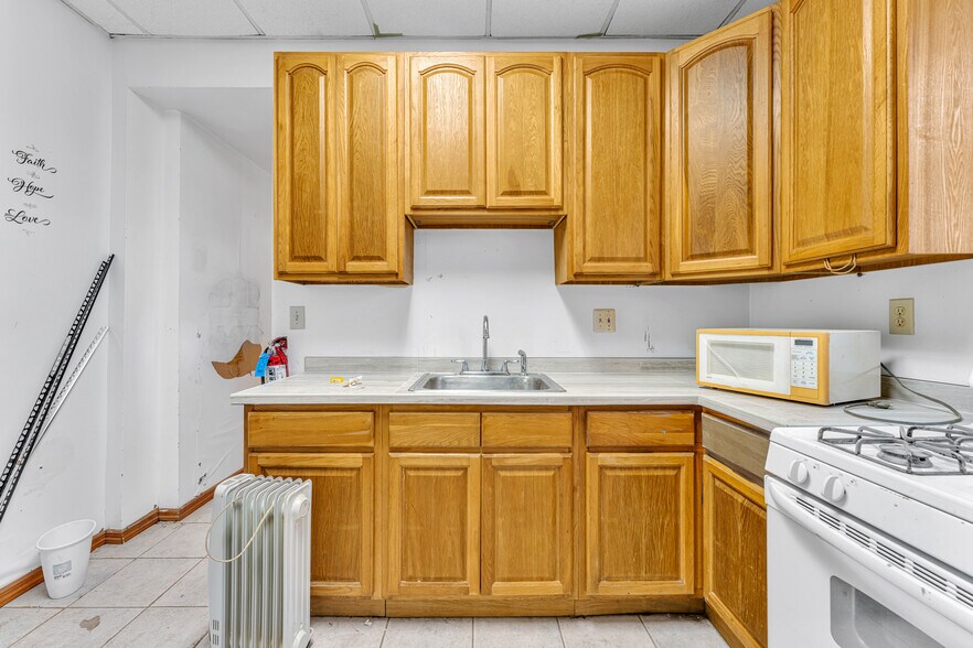 More Photos Of 3807 Pacific Ave, Wildwood Office Residential For Sale