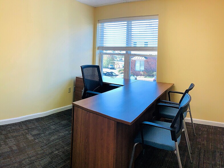 More Photos Of 8180 Lark Brown Rd, Elkridge Office Residential For Sale