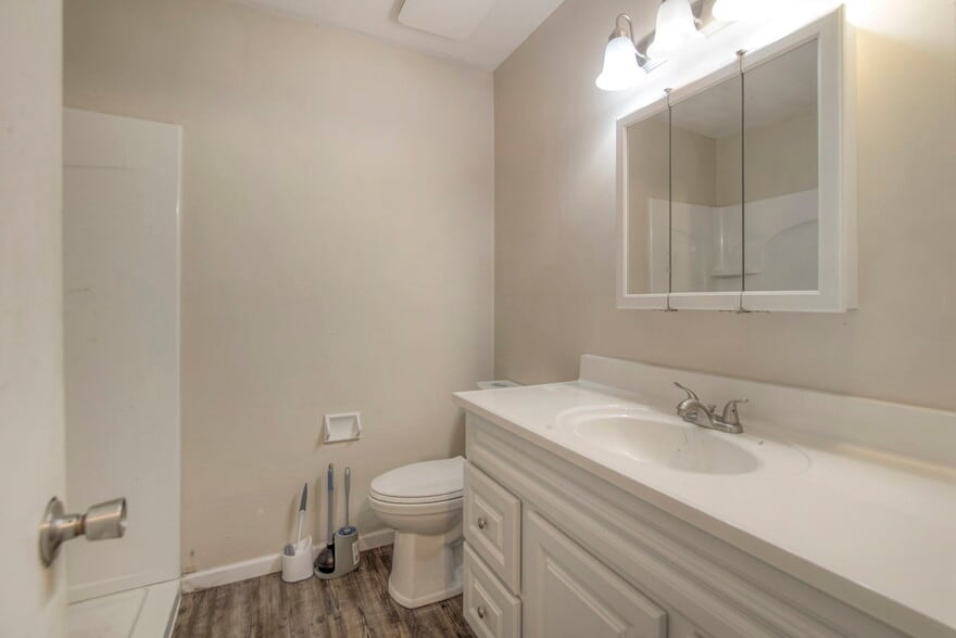 More Photos Of 9201 E 54th St, Raytown Apartments For Sale