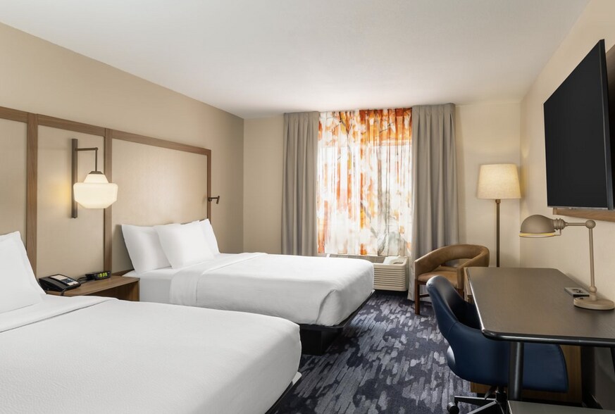 More Photos Of 3045 Centre Pointe Dr N, Roseville Hotel For Sale