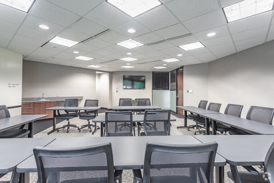 More Photos Of 5041 Corporate Woods Dr, Virginia Beach Unknown For Lease