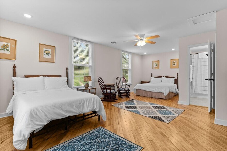 More Photos Of 509 W Main St, Fries Hotel For Sale