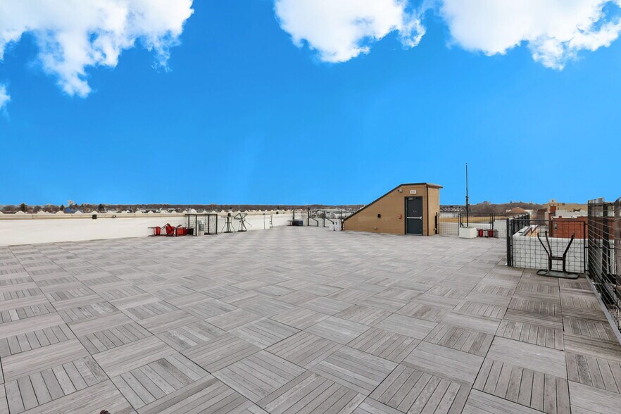 More Photos Of 301 Broadway, Lorain Hotel For Sale