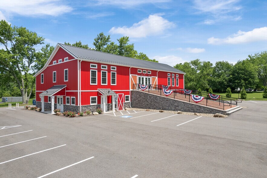 Primary Photo Of 1225 Bell Rd, Chagrin Falls Office For Lease