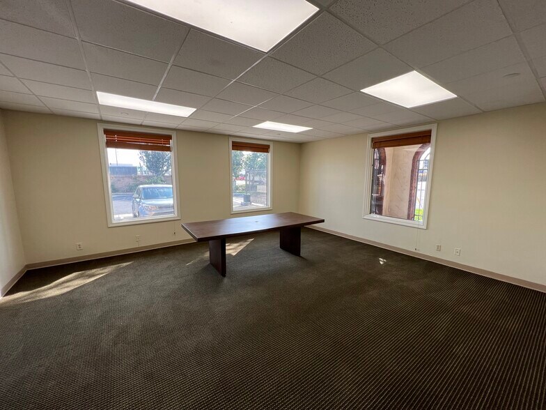 More Photos Of 1675 N Main St, Orange Medical For Lease
