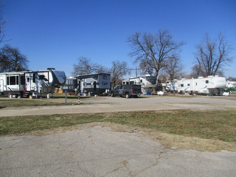 More Photos Of 8801 SE 29th St, Midwest City Trailer Camper Park For Sale