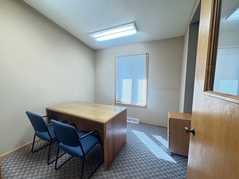 More Photos Of 1226 Lincoln St, Rhinelander Office For Sale