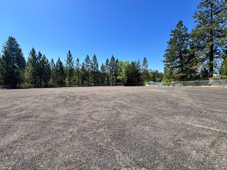 More Photos Of 125 Spring Hill Dr, Grass Valley Land For Lease