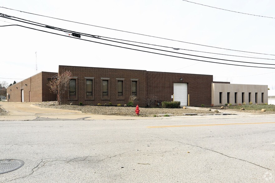 More Photos Of 4906-4920 Van Epps Rd, Brooklyn Heights Manufacturing For Lease