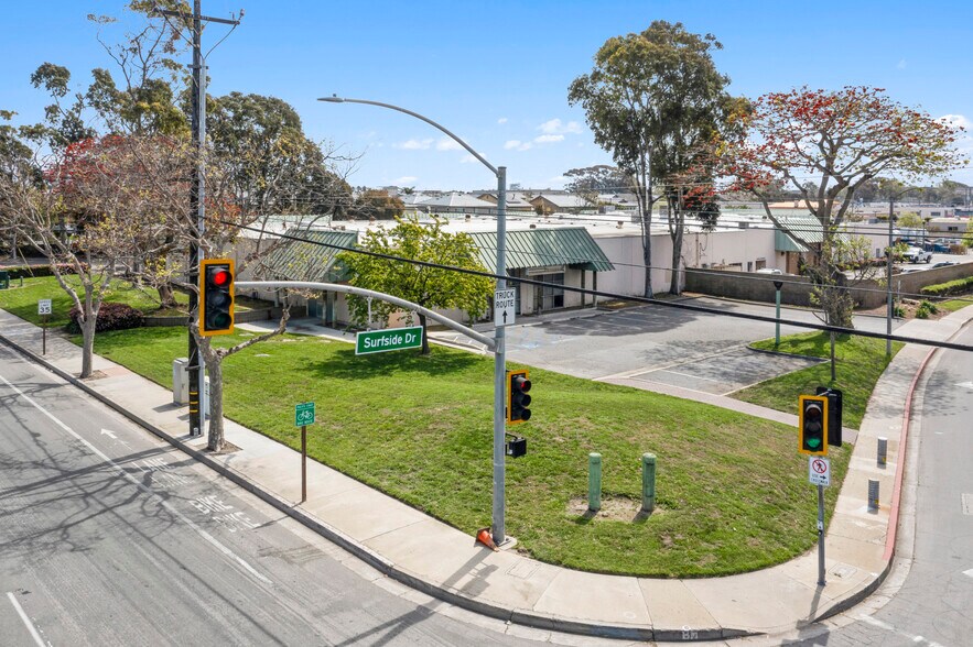 More Photos Of 700 E Port Hueneme Rd, Oxnard Warehouse For Sale