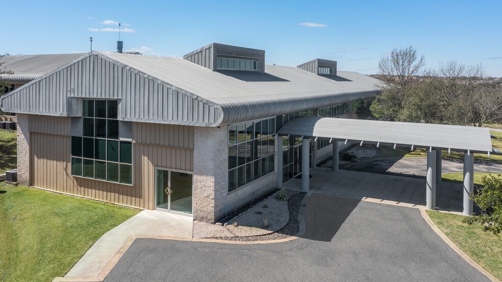 More Photos Of 15315 W Highway 71, Austin Showroom For Sale