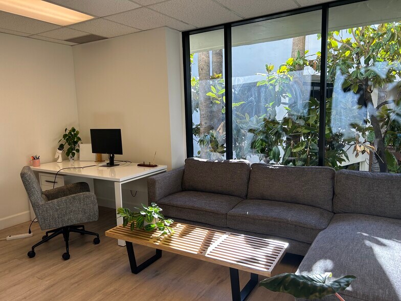 More Photos Of 30423 Canwood St, Agoura Hills Office For Sale