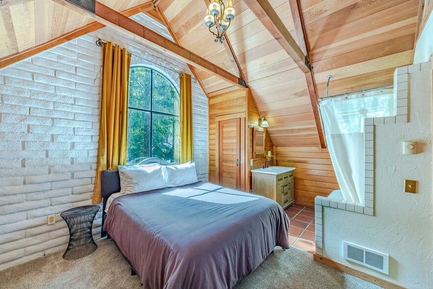 More Photos Of 1820 E 28th Ave, Eugene Multifamily For Sale