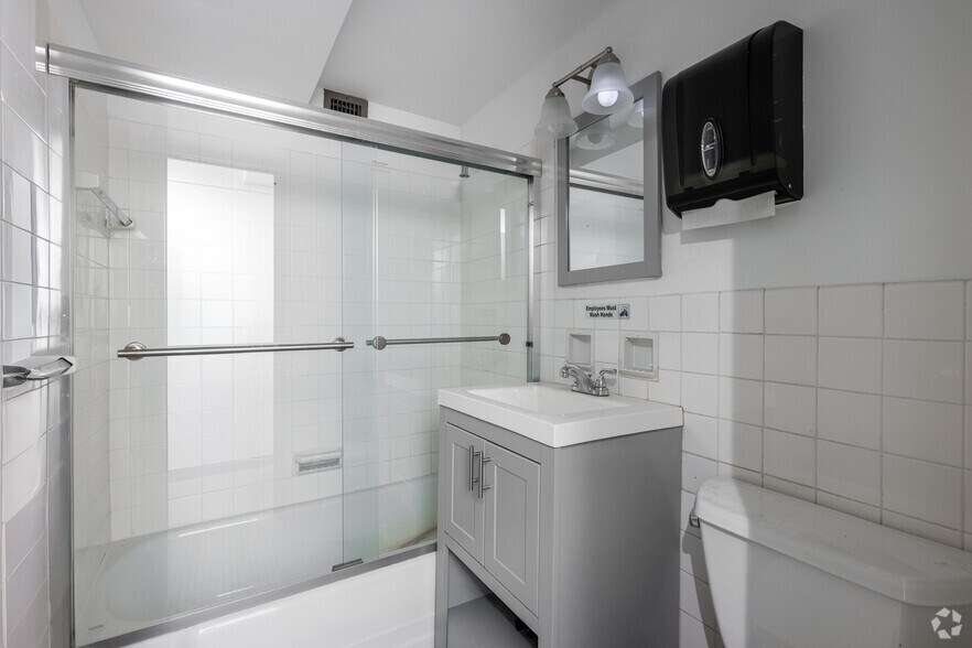 More Photos Of 310 Lexington Ave, New York Apartments For Sale