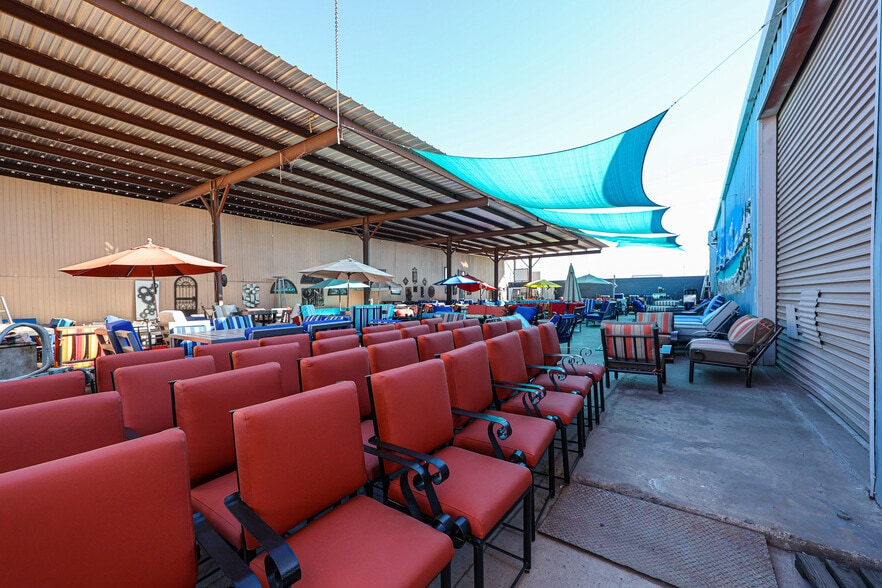 More Photos Of 236 S Alma School Rd, Mesa Showroom For Sale