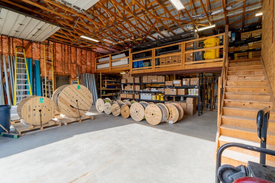 More Photos Of 00 Indcum Rd, Navan Showroom For Sale