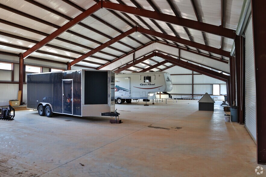 More Photos Of 2224 Gumlog Rd, Lavonia Light Manufacturing For Sale