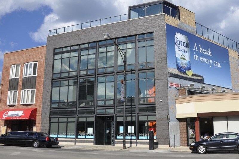 Primary Photo Of 3033-3035 N Clark St, Chicago Office For Sale