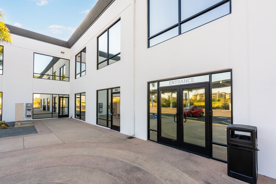 More Photos Of 22 W 35th St, National City Medical For Lease