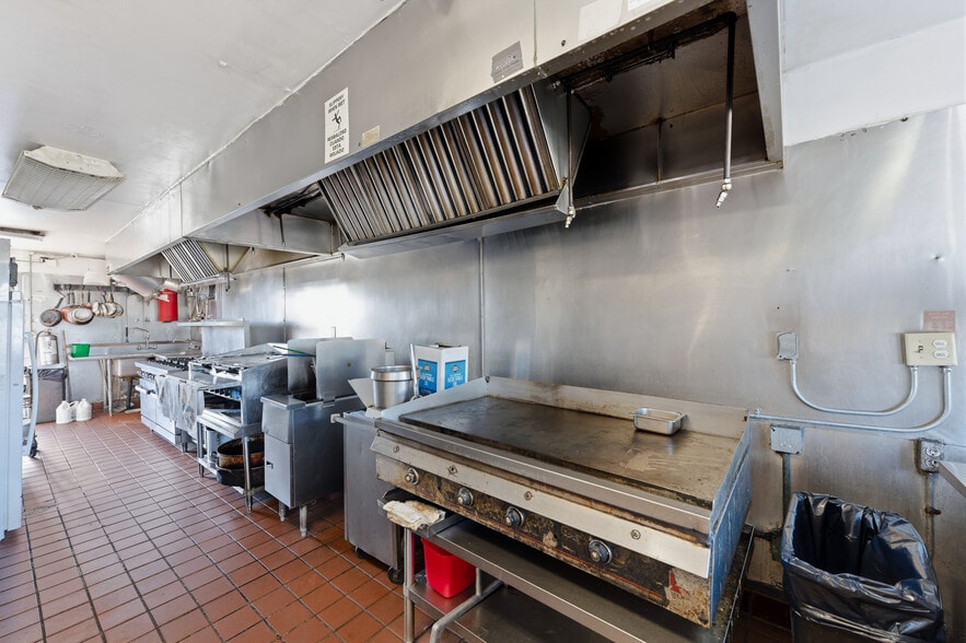 More Photos Of 3350 Saviers Rd, Oxnard Fast Food For Sale
