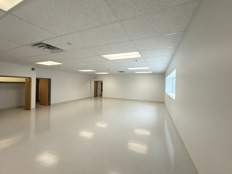 More Photos Of 239 Northern Blvd, Clarks Summit Medical For Lease