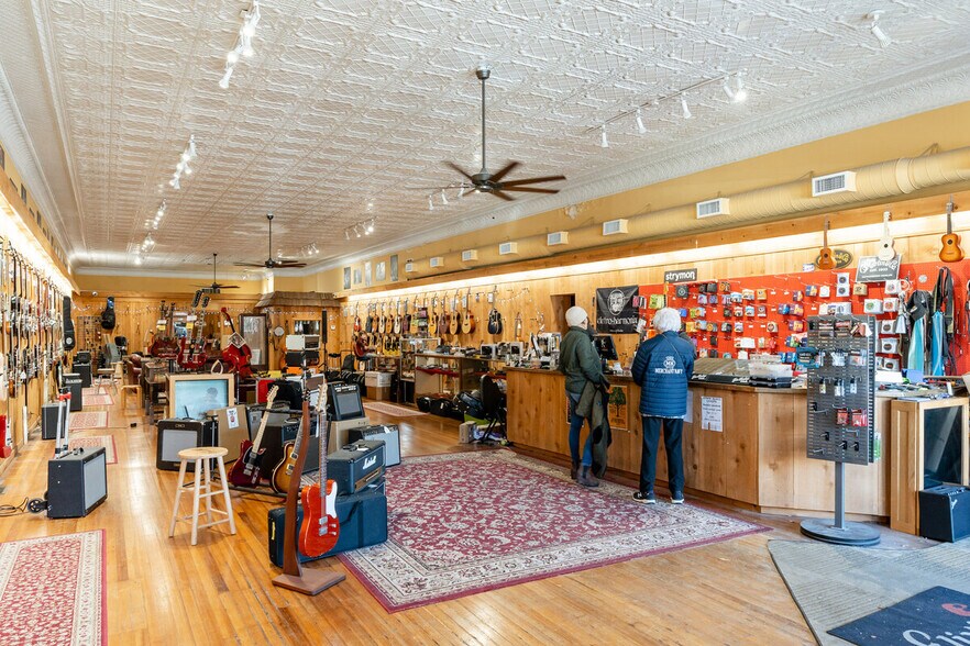 More Photos Of 1610 Bardstown Rd, Louisville Storefront For Sale