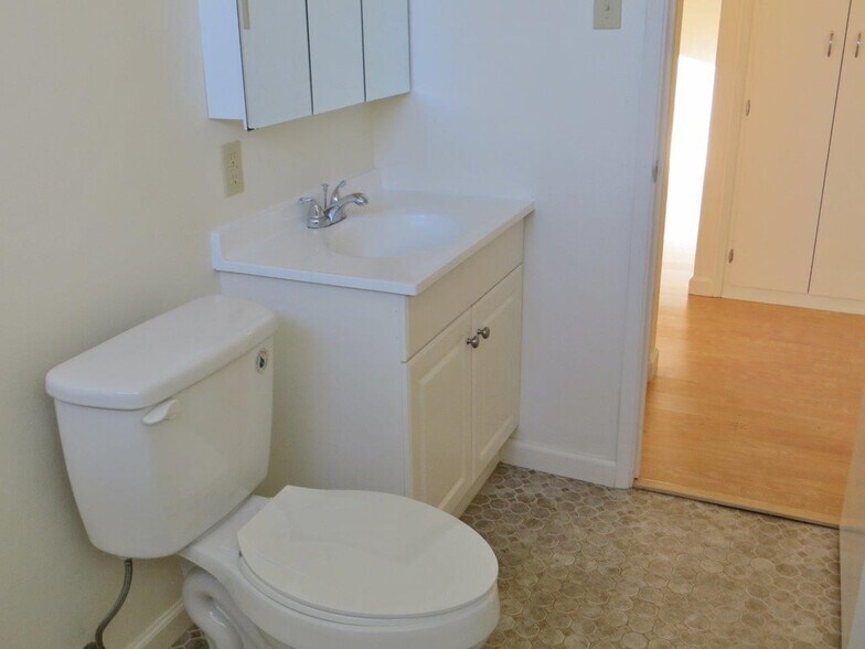 More Photos Of 415 4th St, Winters Multifamily For Sale