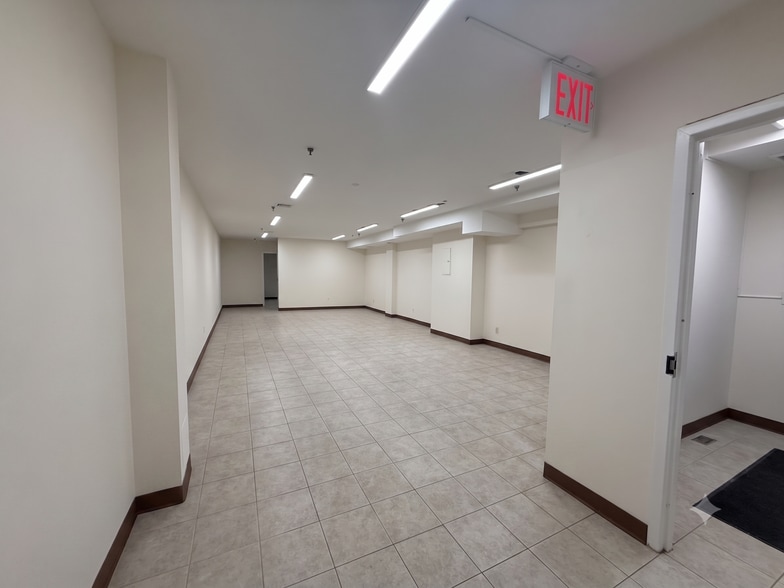 More Photos Of 4102 Bell Blvd, Bayside Office For Lease