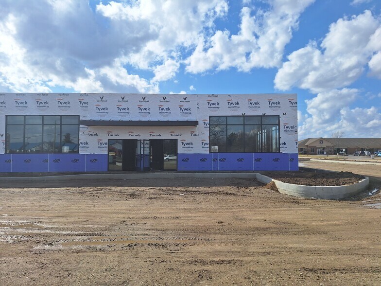 Primary Photo Of 3749 Landmark Dr dr, Lafayette Restaurant For Lease