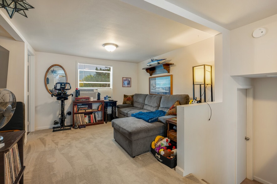 More Photos Of 12437 Tukwila International Blvd, Tukwila Apartments For Sale