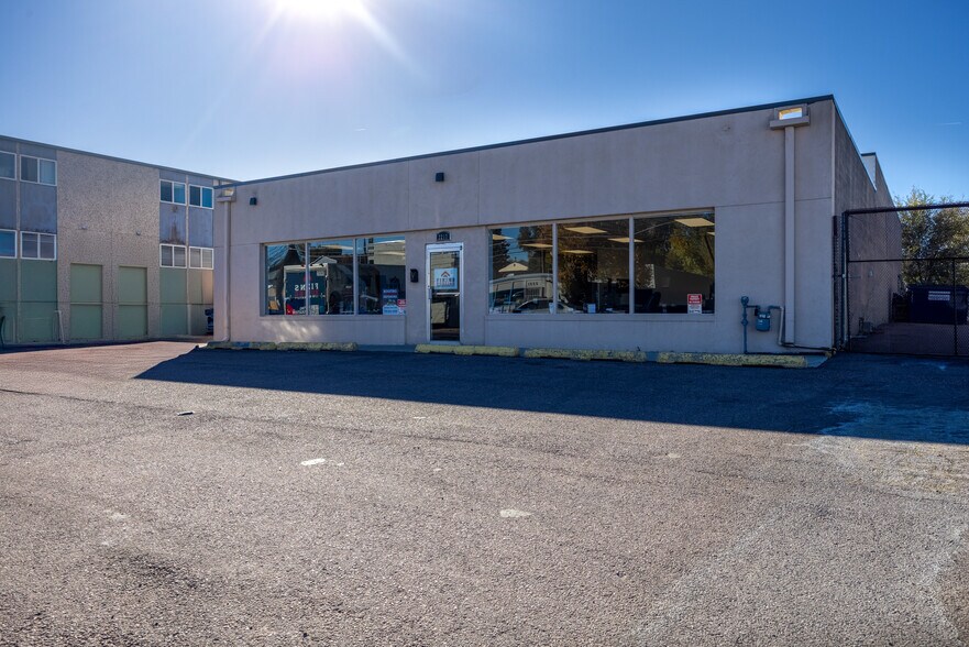 More Photos Of 2217 E Boulder St, Colorado Springs Light Distribution For Lease