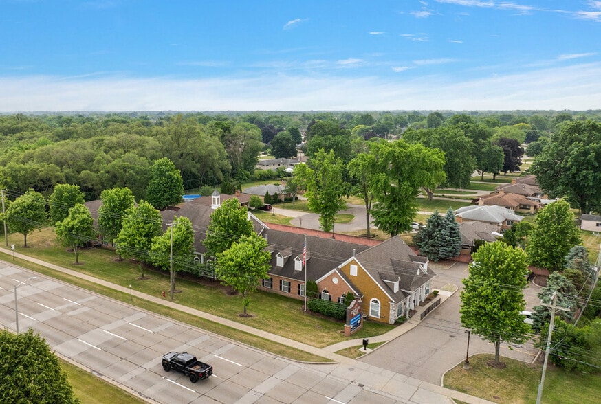 More Photos Of 11080 Hall Rd, Sterling Heights Medical For Lease