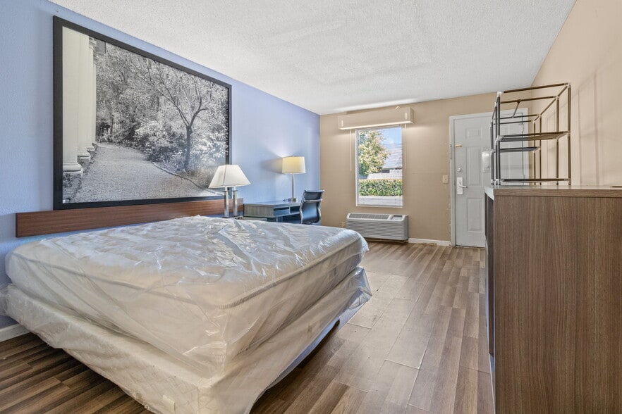More Photos Of 2350 Chestnut St, Orangeburg Hotel For Sale