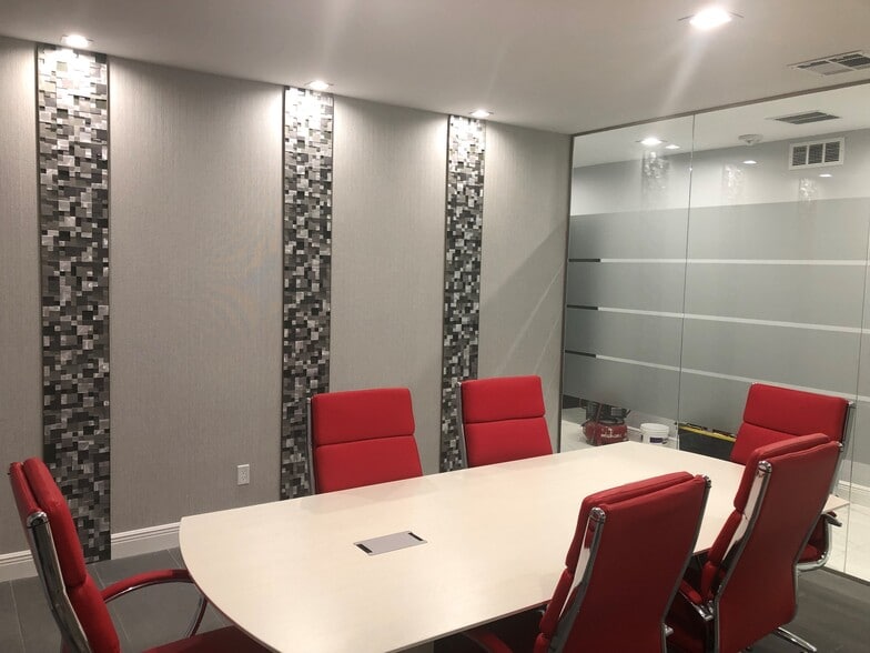 More Photos Of 3333 W Commercial Blvd, Fort Lauderdale Medical For Sale