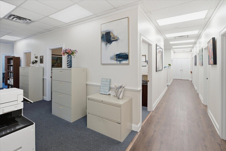 More Photos Of 1038 West Jericho Tpke, Smithtown Office For Sale