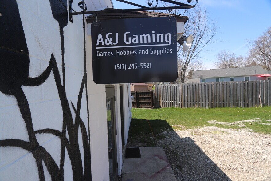 More Photos Of 732-736 S Michigan Ave, Howell Office For Sale