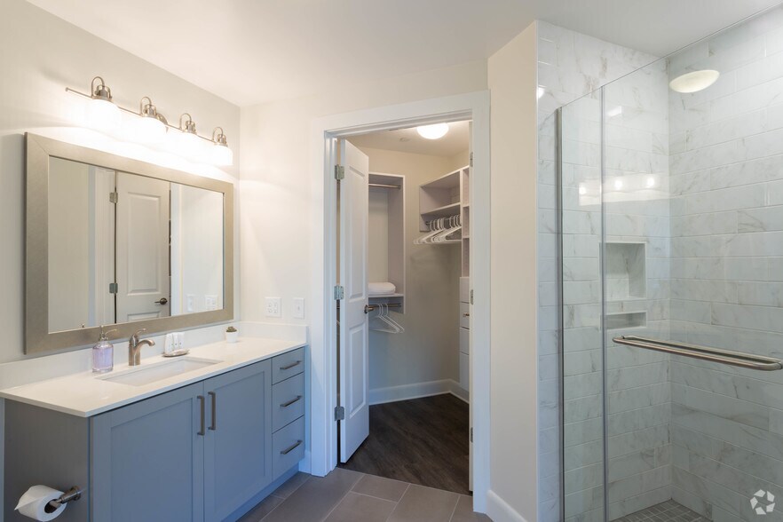 More Photos Of 880 W Peachtree St NW, Atlanta Apartments For Lease