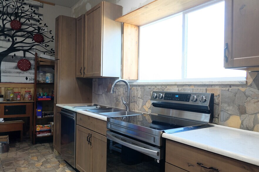 More Photos Of 5271 US Highway 441 SE, Okeechobee Warehouse For Sale