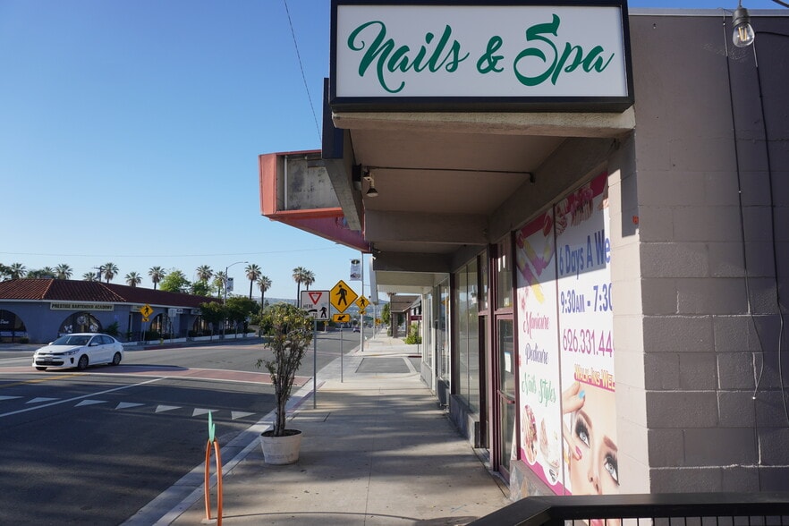 More Photos Of 143 S Citrus Ave, Covina Storefront For Lease