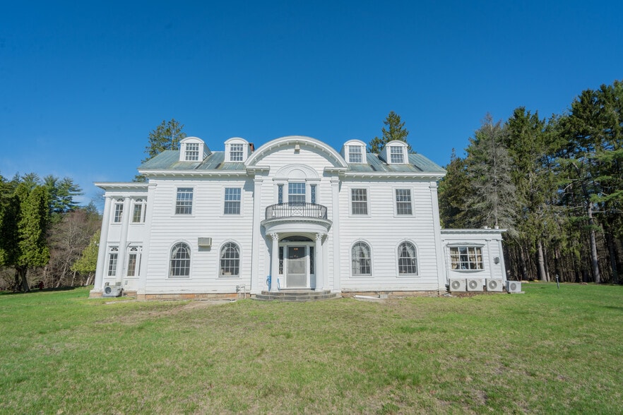 More Photos Of 2255 Ballston Ave, Saratoga Springs Restaurant For Sale