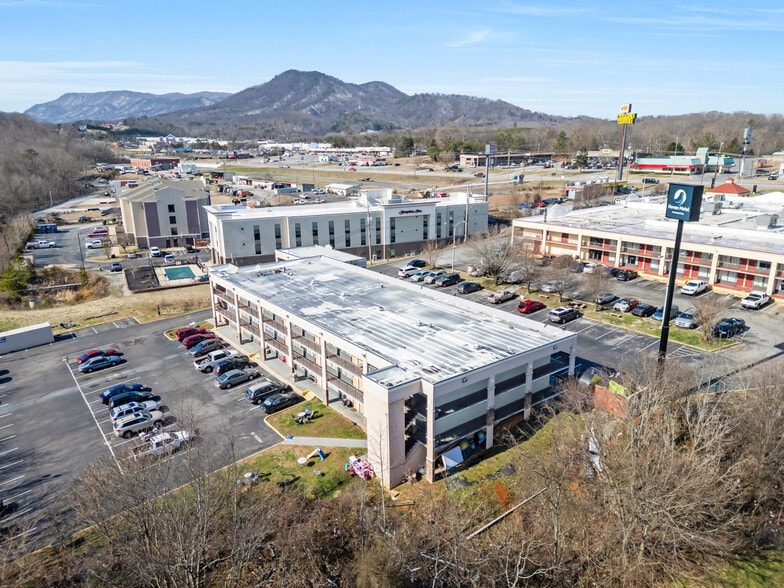 More Photos Of 1014 Cosby Hwy, Newport Hotel For Sale