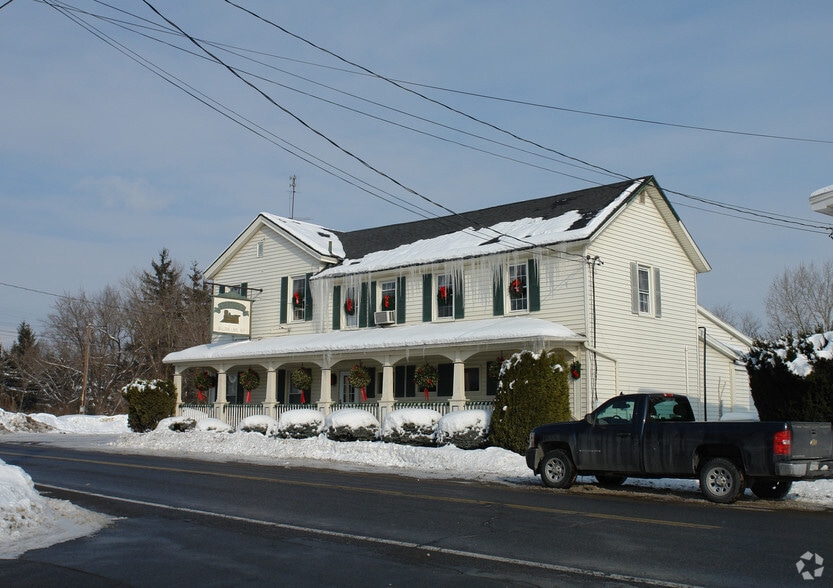 More Photos Of 17 Main St, Ballston Lake Restaurant For Lease