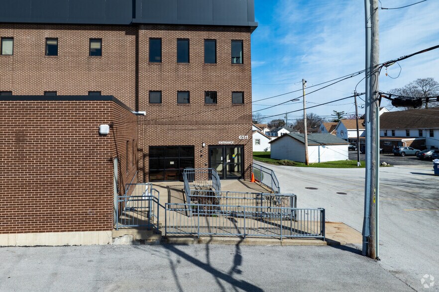 More Photos Of 6309-6313 W 95th St, Oak Lawn Medical For Lease