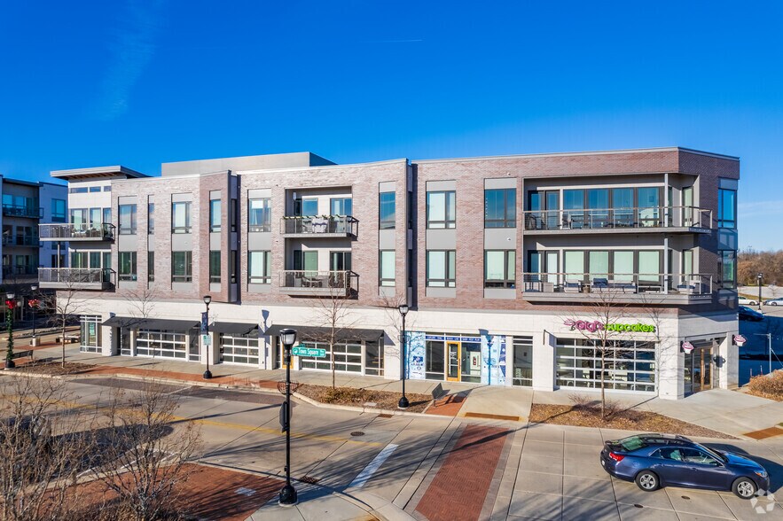 More Photos Of 7955-7973 S Main St, Oak Creek Apartments For Lease
