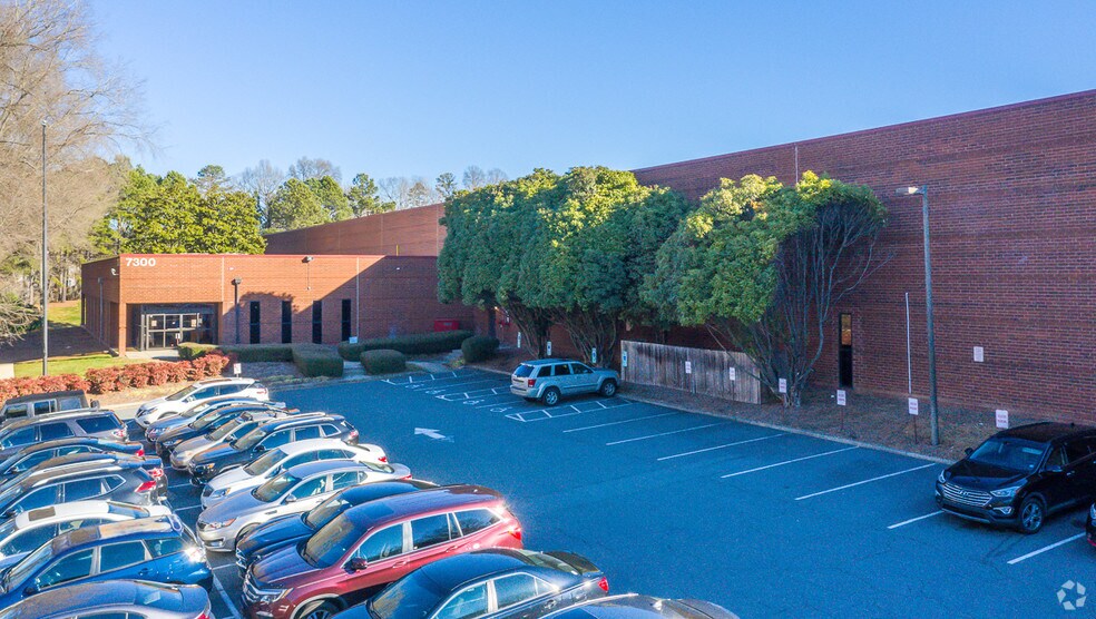 More Photos Of 7300 Reames Rd, Charlotte Warehouse For Lease