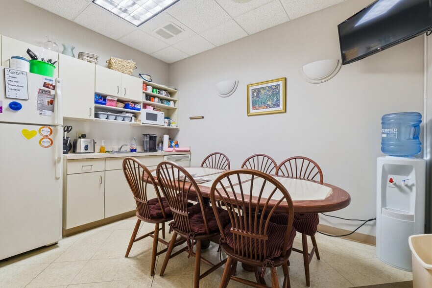 More Photos Of 1025 Jefferson Ave, Washington Medical For Sale