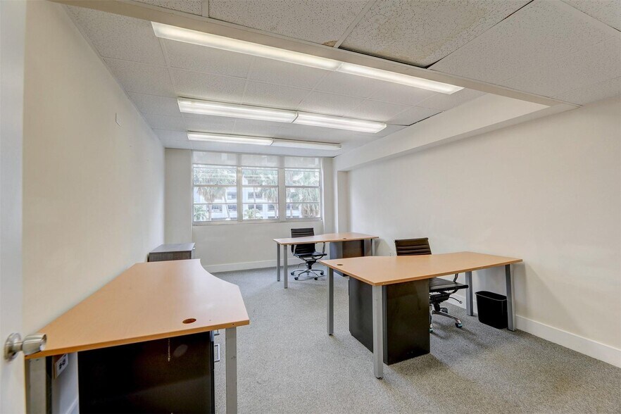 More Photos Of 825 Brickell Bay Dr, Miami Apartments For Lease