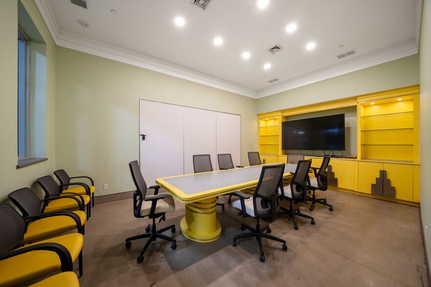 More Photos Of 51650 County Road 133, Bristol Manufacturing For Lease